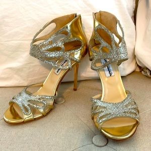 Jimmy Choo size 37.5 or 7 1/2 gold metallic sparkly stiletto high heels wedding